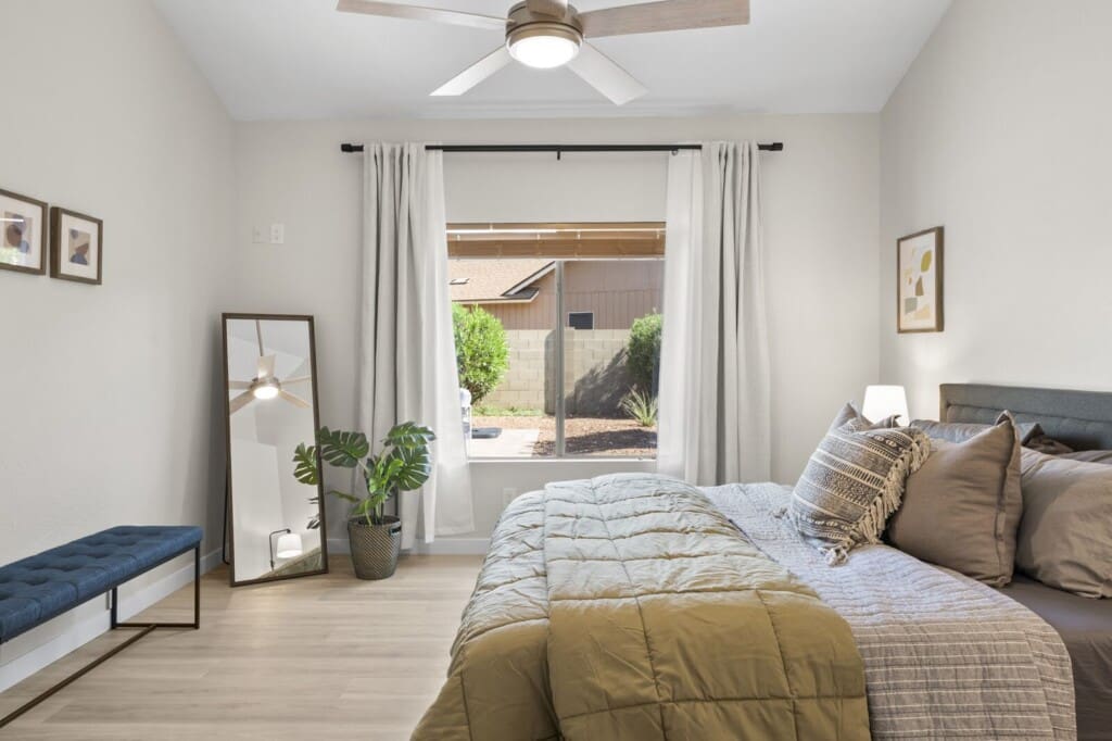 18 6230 W Del Rio St 13 mls